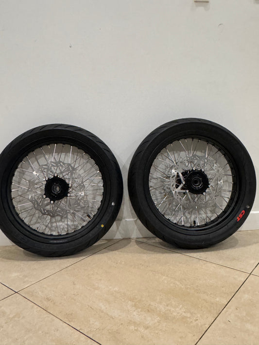 Ultra Bee Supermotos