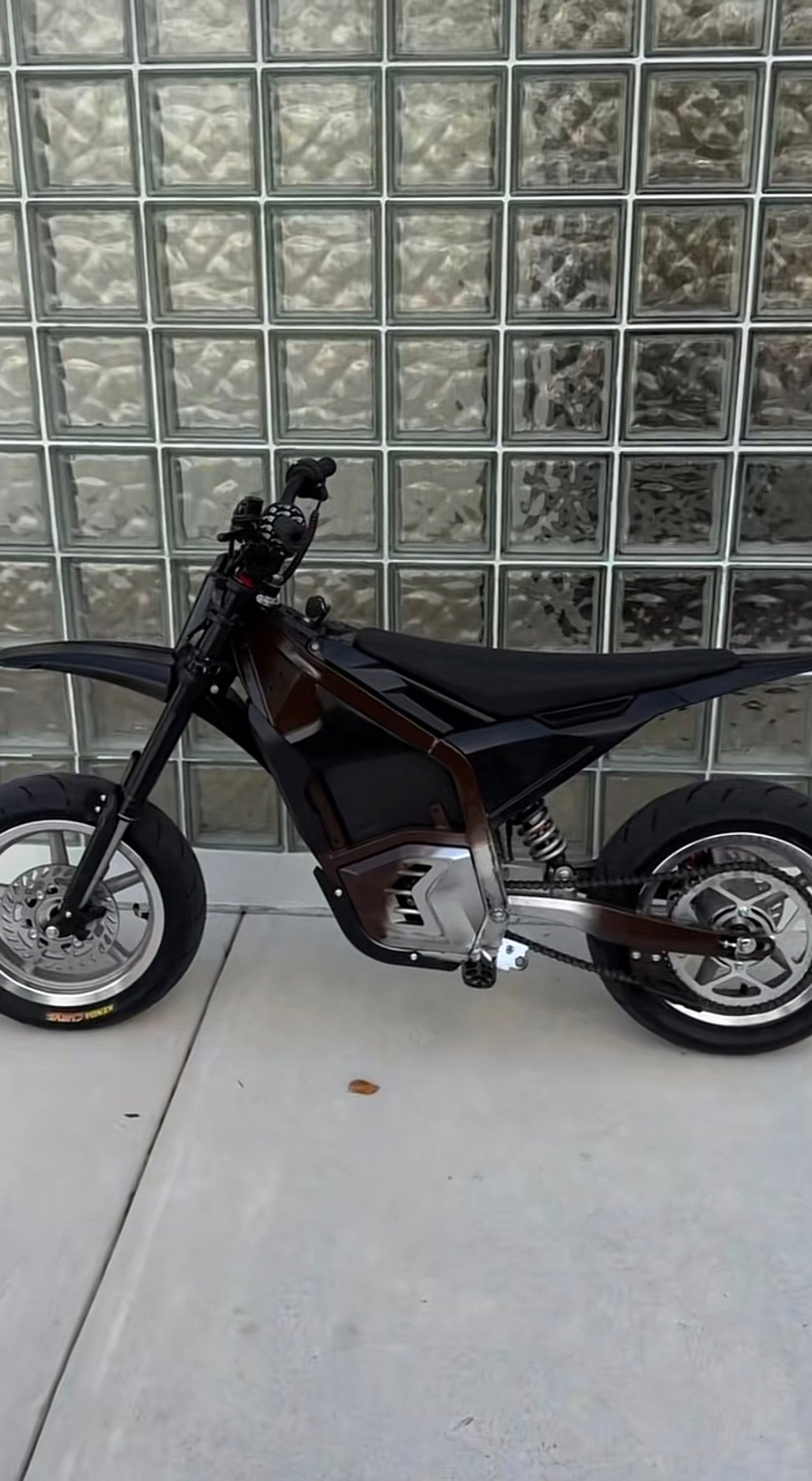 E moto battery shield